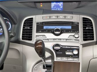 Toyota Incar 95-8225A 