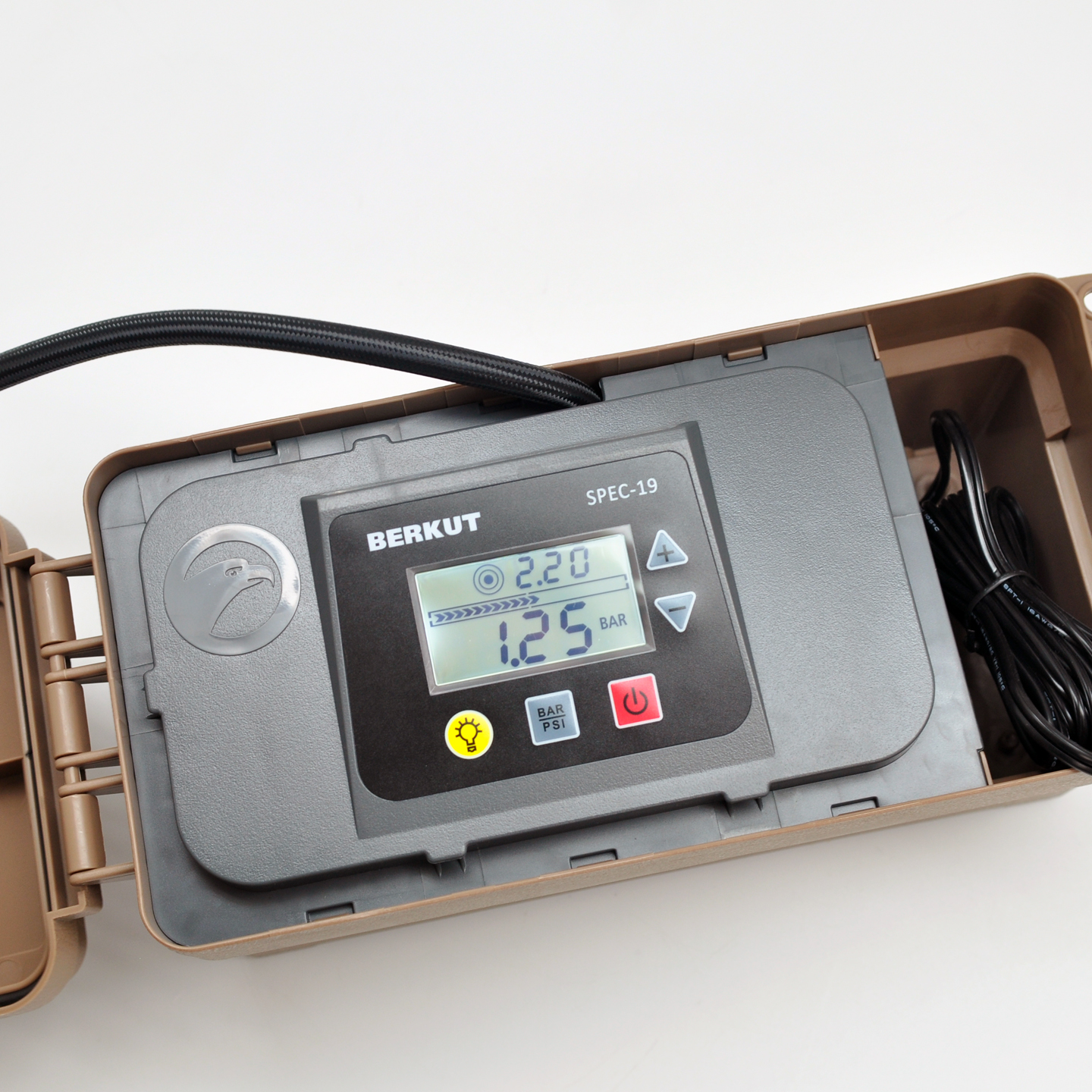 Автомобильные, велосипедные компрессоры.Помпы, насосы. Манометры BERKUT SPEC-19