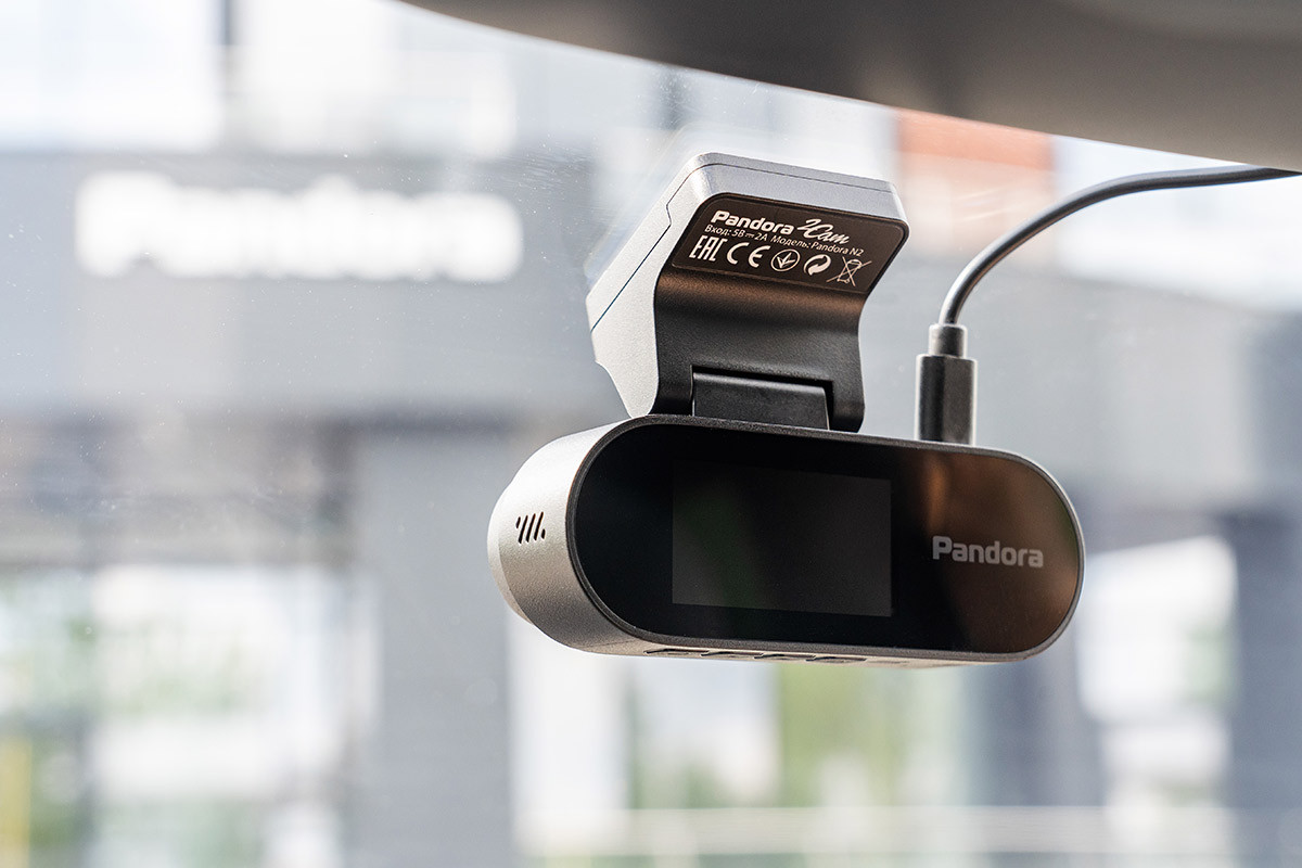 Видеорегистраторы с 2 камерами и более, спортивные камеры: PANDORA N2 DUAL