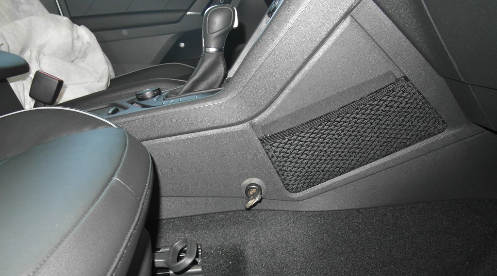 Garant Consul (41028) VW Tiguan (2017-) авт. DSG (селектор ХХХ 713 025)