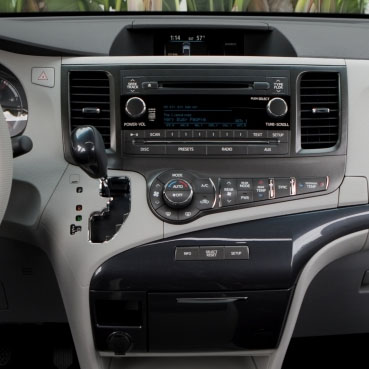 Toyota Incar 95-8229A 