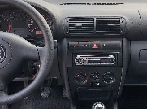 Audi Incar RAU3-00 