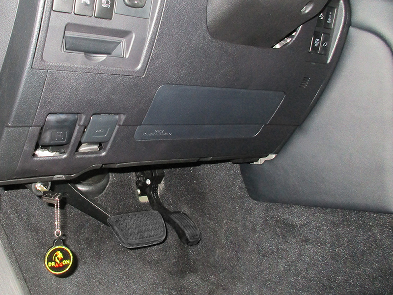 DRAGON МПУ на капот TOYOTA LAND CRUISER 200 (2007-) " в разрыв"