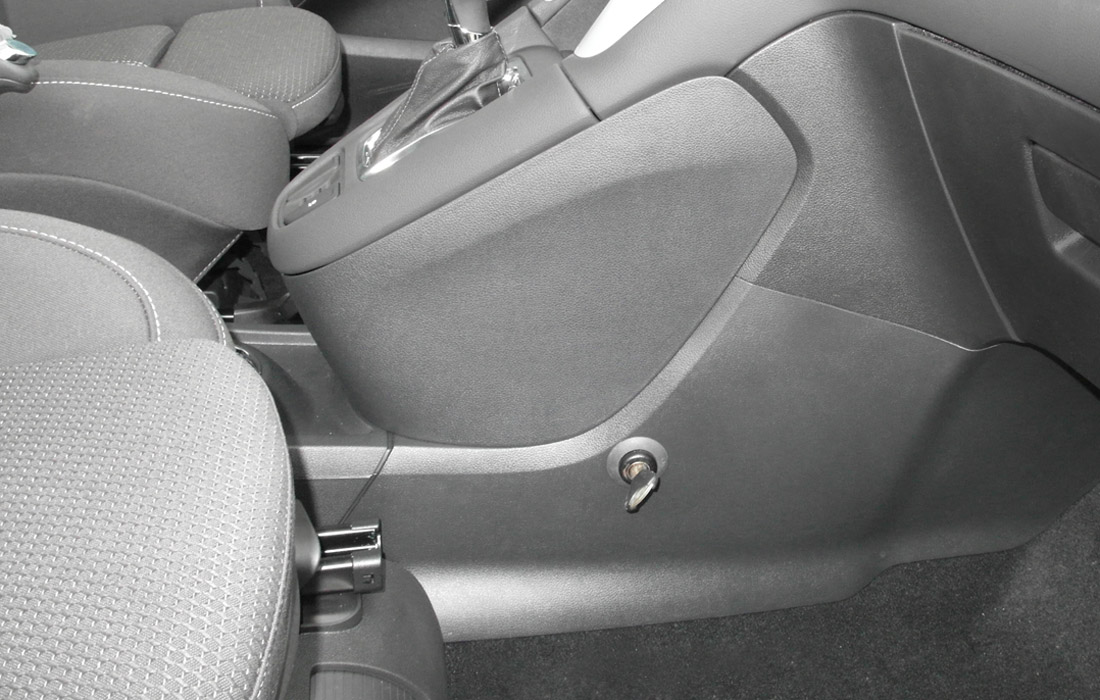 Garant Consul (30016) Opel Zafira Tourer (2012-) авт.