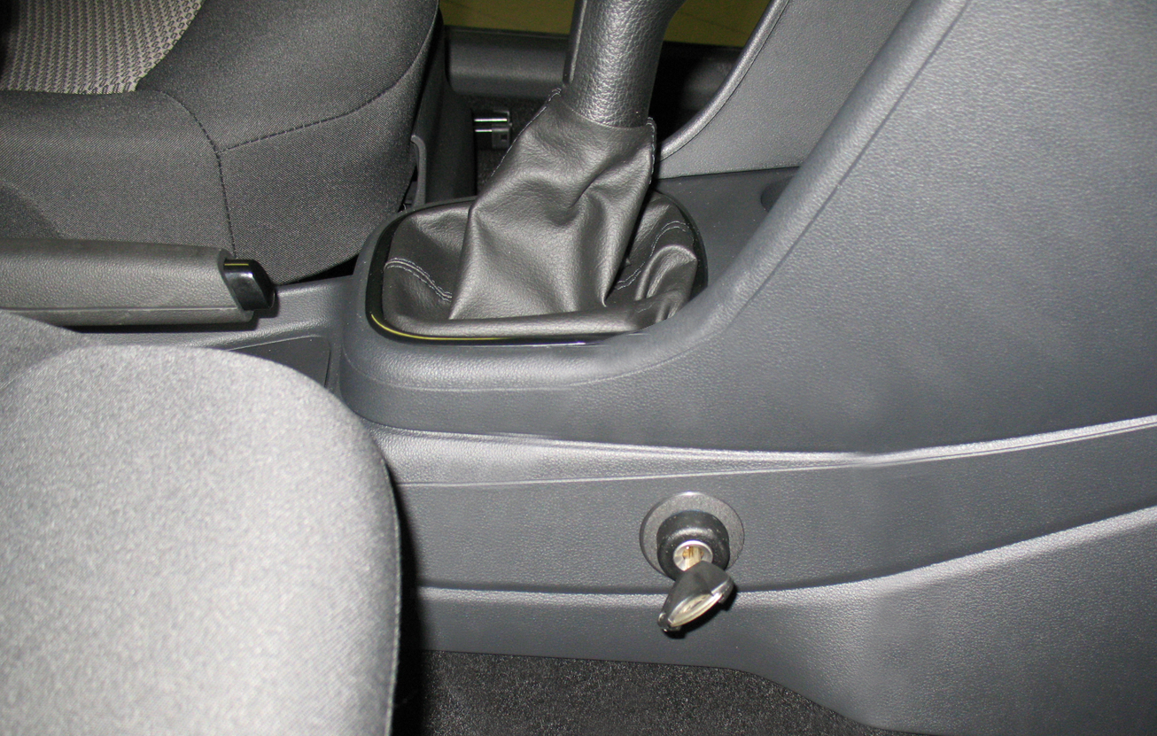 Garant Consul (41009) VW Polo SEDAN (2010-) мех.