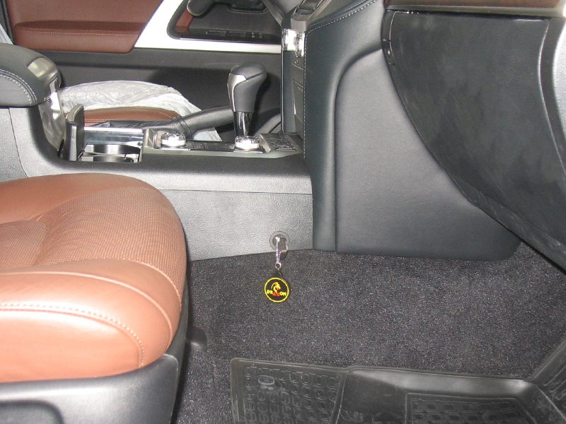 DRAGON TOYOTA LAND CRUISER 200 (2015-) 4.5 D авт. TIPTRONIC, БШ