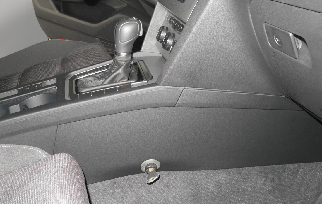 Garant Consul (41027/1) VW PASSAT B8 (2015-) авт. ТТ