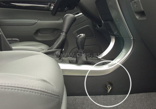 Garant Consul (38003/1) Toyota Land Cruiser 200 (2007-2015) авт.